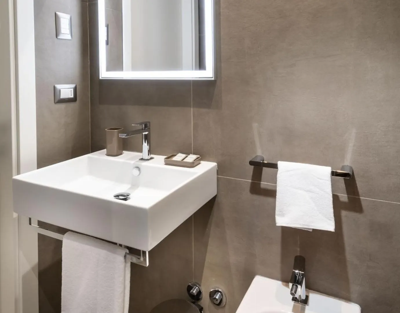 Hotel International Direttamente Sulla Sabbia Misano Adriatico